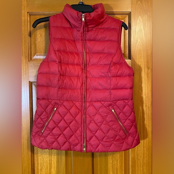 Talbots Womens Medium Petite Puffer Down Vest Red 2 Way Zipper Pockets Warm - Picture 1 of 6